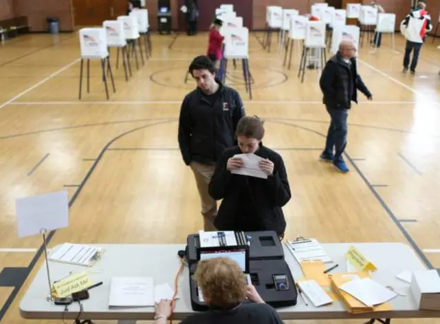 Americanos foram às urnas para definir quem querem como candidatos à Presidência
