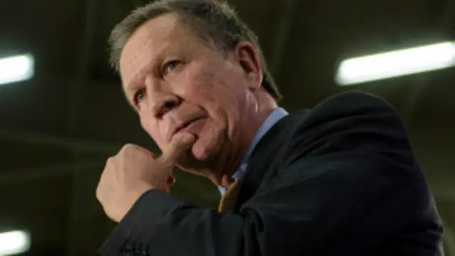 Kasich ha buscado alejarse de las controversias que arrastraron a sus rivales. 