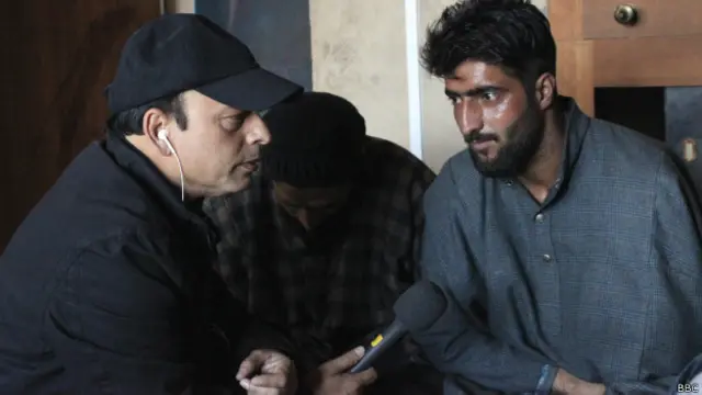 بعض نوجوان ہتھیار اٹھانے کے حق میں ہیں