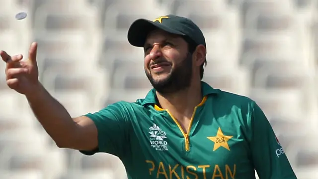 ایک ناکام اننگز کے باوجود یہ پرستار اگلی اننگز سے امید لگا لیتے