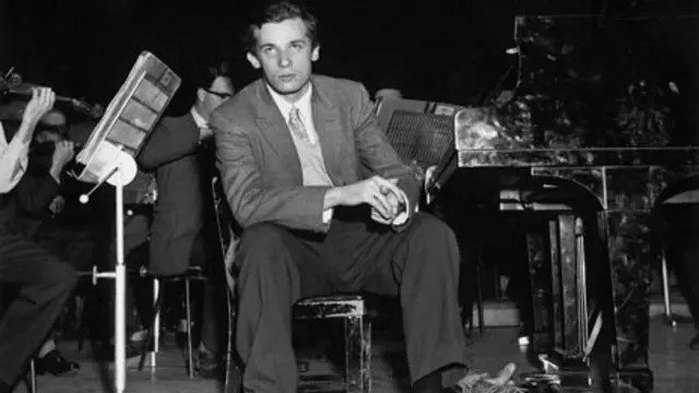 Канадський піаніст Гленн Гульд на сцені Royal Festival Hall у Лондоні