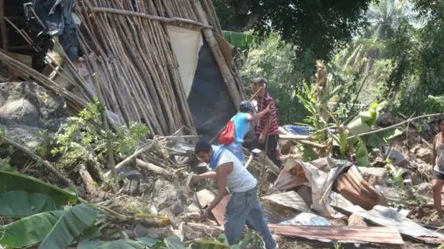 Desalojo en el río Chiquito dew Honduras