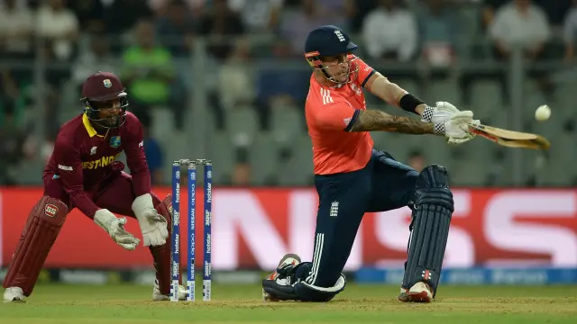 ہیلز نے ایک اوور میں تین چوکے لگائے