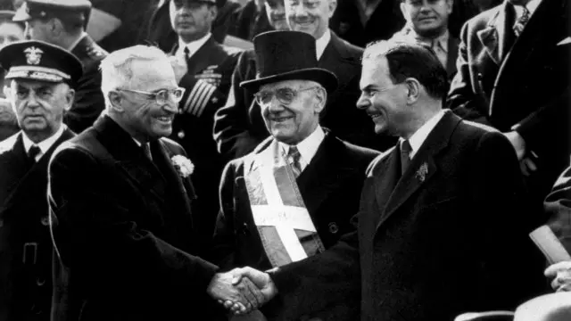 Harry S. Truman y Thomas E. Dewey