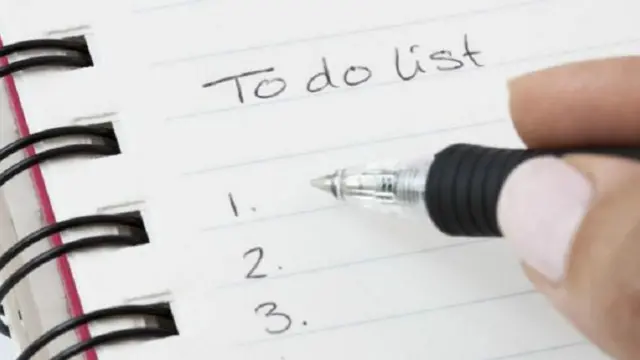 يتولى دماغنا ترتيب أهدافنا إلى أفعال، لكن حتى مجرد الفعل البسيط المتمثل في السير عبر الباب يمكن أن يتسبب في اضطراب تطبيقنا لخططنا