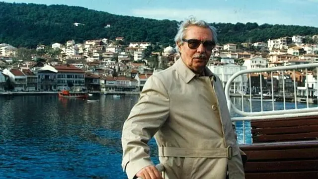 ثمین باغچهبان مدتی پس از انقلاب با خانواده به ترکیه کوچ کرد