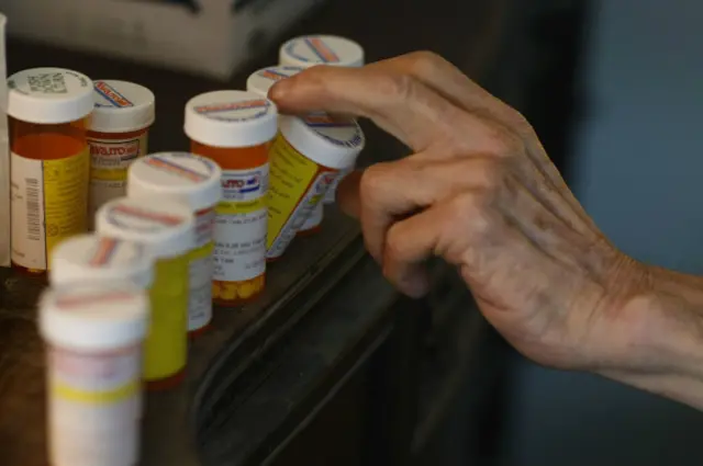 Una ley en Estados Unidos busca educar sobre analgésicos opiáceos y tratar a las personas que se vuelven adictas.