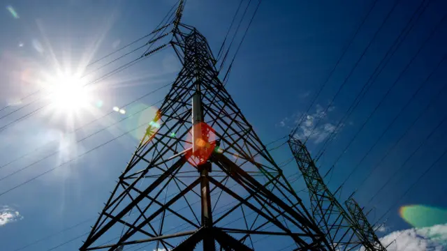 La mayoría de los ataques a la infraestructura de una nación vienen a través de la red principal de una empresa.