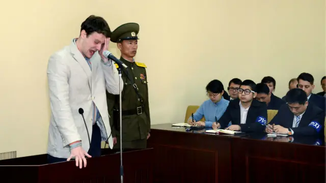 奥托·瓦姆比尔在朝鲜法庭上