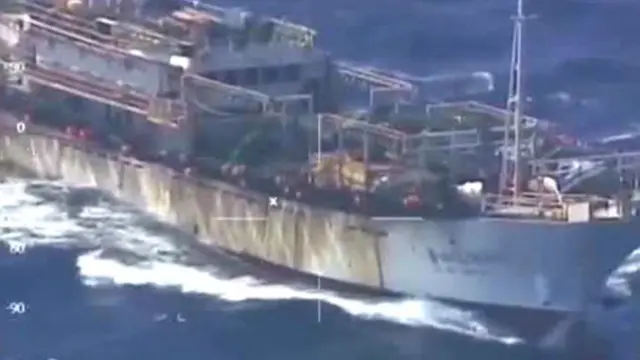 阿根廷海岸警备队发放了渔船在南大西洋与阿方冲突的监控视频。