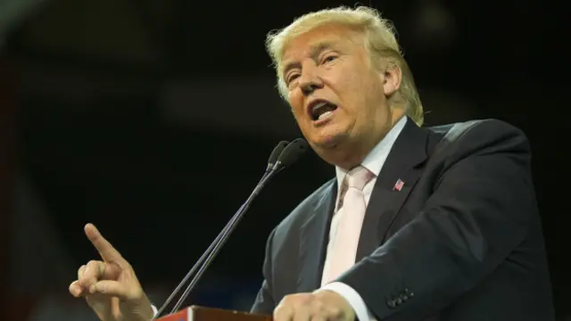 डोनाल्ड ट्रंप