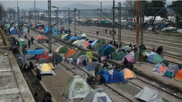 گذشتہ سال سے اب تک دس لاکھ سے بھی زیادہ پناہ گزین غیرقانونی طور پر یورپ میں داخل ہوئے جن میں سے ایک بڑی تعداد ترکی سے یونان آنے والوں کی ہے