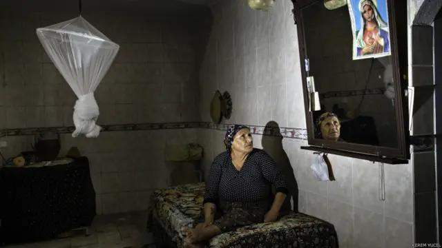 "Savaştan kaçıp gelen Hristiyan mültecilerin en büyük umudu Avrupa ve kiliseler. Burada ne akrabaları var ne de güvenebilecekleri birileri."