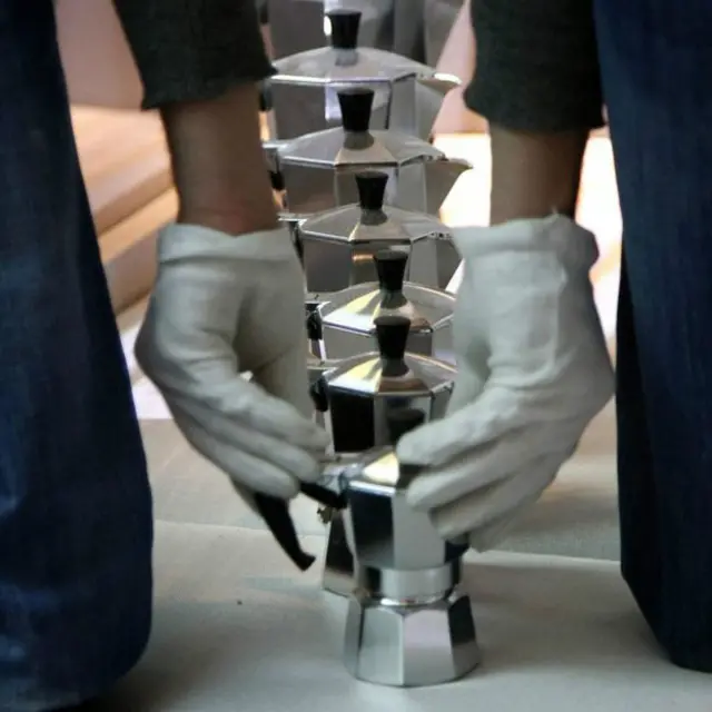 Moka, la clásica cafetera, forma parte de la exposición del Museo de Diseño de Milán.