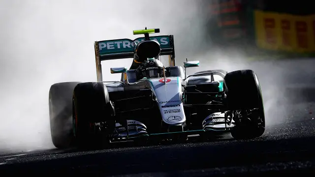 Lewis Hamilton, pembalap tim Mercedes, yang merupakan juara bertahan F1.