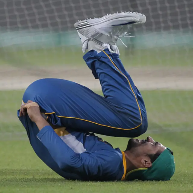 محمد عامر ورزش کرتے ہوئے۔ 