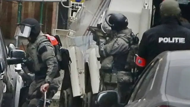  چارواکي وايي صلاح عبدالسلام د بلجيم پلازمېنې کې له نښتې وروسته نيول شوى دى