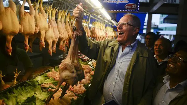 El candidato del partido Peruanos Por el Kambio, Pedro Pablo Kuczynski, fue uno de los beneficiados por la salida de Julio Guzmán de la contienda electoral.