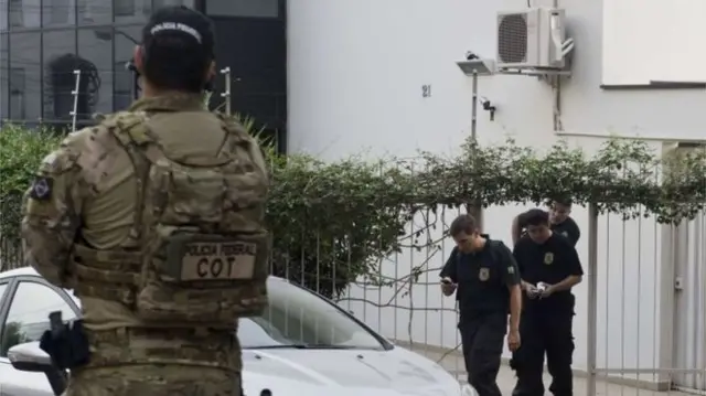 پلیس دفاتر بنیاد لولا و منزل مسکونی رئیسجمهور سابق را تفتیش کرد