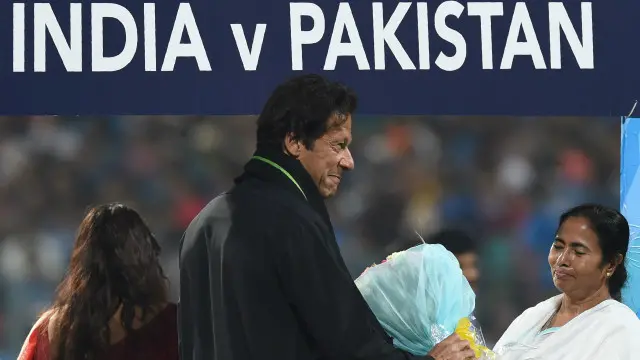 عمران خان ورلڈ ٹی 20 میں پاکستان اور بھارت کے میچ کے موقع پر خصوصی طور پر کولکتہ مدعو کیے گئے تھے