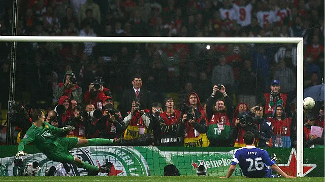 جان تری در فینال لیگ قهرمان لیز خورد و پنالتی را از دست داد