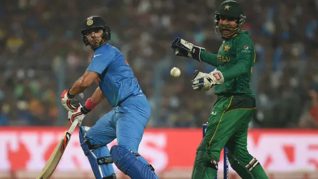 یوراج سنگھ اور وراٹ کوہلی کی شراکت نے میچ پاکستان کی گرفت سے نکال لیا