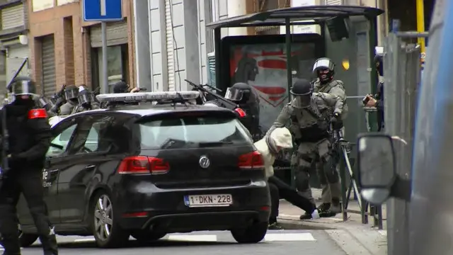 Salah Abdeslam bị bắt vì dấu vân tay được tìm thấy tại khu Forest