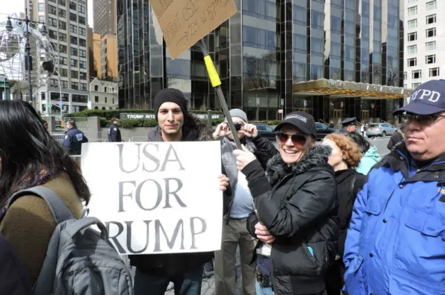 Сторонники Дональда Трампа в Нью-Йорке 19 марта 2016 г.