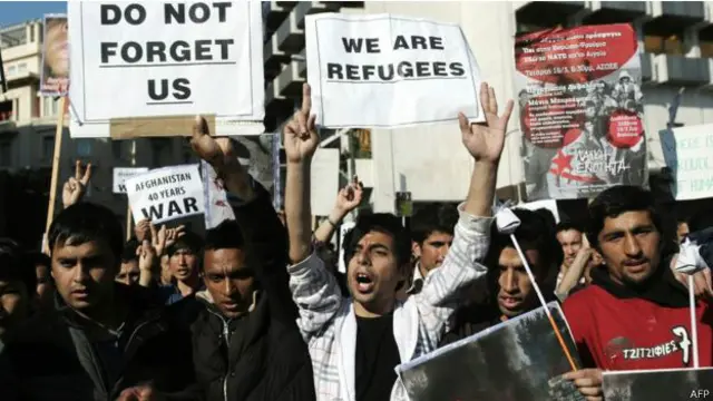 في اثينا تظاهر بين 1500 و3 آلاف شخص تأييدا للمهاجرين