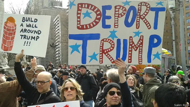 در شهرهای مختلف علیه دونالد ترامپ تظاهرات برگزار شده است