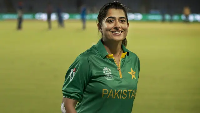 کپتان ثنا میر کہتی ہیں کہ ان کے حوصلے بلند ہیں