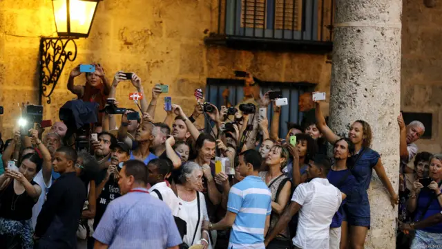 Dân Cuba đón chào tổng thống Hoa Kỳ