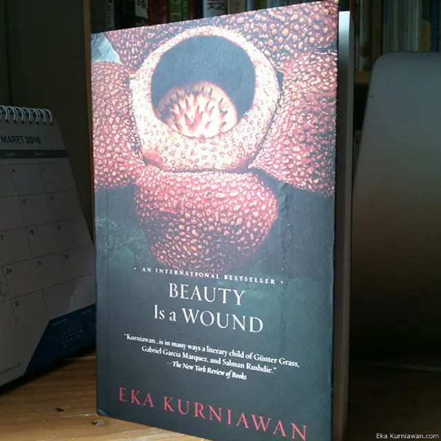 Salah-satu novel karya Eka Kurniawan, Cantik itu luka (2002) yang sudah diterjemahkan dalam Bahasa Inggris untuk versi India.