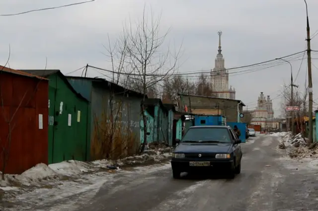 Гаражей с видом на МГУ лишатся несколько тысяч человек