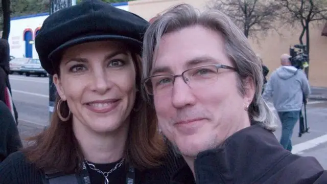 Greg dan Stephani Rewis