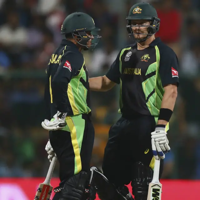 157 رنز کے ہدف کے تعاقب میں شین واٹسن اور عثمان خواجہ نے آسٹریلین اننگز کا آغاز کیا اور پہلی وکٹ کی شراکت میں 62 رنز بنائے۔