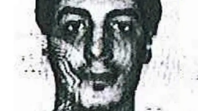 استخدم العشراوي هوية مزورة