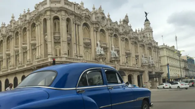 El presidente Obama tiene previsto hablar este martes en el Gran Teatro de La Habana, a la izquierda en la foto. 