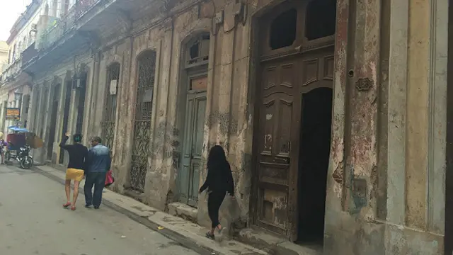 En el barrio de Centro Habana hay numerosos negocios privados.