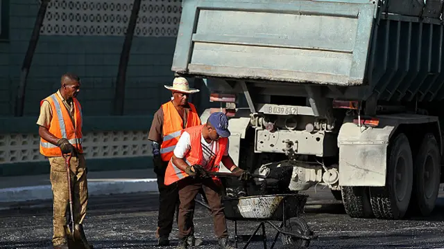 Antes de la llegada de Obama ejércitos de obreros, albañiles y personal de limpieza retocaron algunas calles de La Habana.