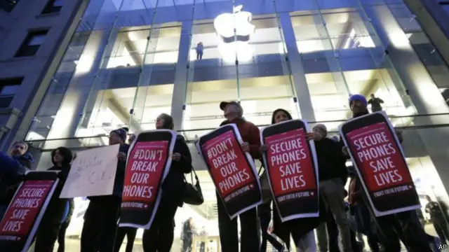 ایپل کا کہنا تھا کہ اس حکم پر عمل پیرا ہونے سے ایک ’خطرناک روایت‘ قائم ہو گی