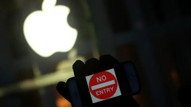 ایپل کا کہنا تھا کہ فون کھولنے سے ایک ’خطرناک روایت‘ قائم ہو گی
