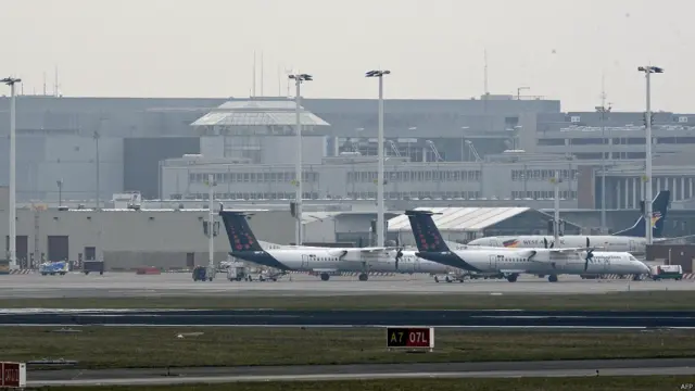  زیونٹم ہوائی اڈہ برسلز کے شمال میں 11 کلومیٹر کے فاصلے پر واقع ہے 