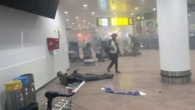 Partlayış baş verəndən sonra aeroportdakı mənzərə. Foto Gürcüstan jurnalisti Ketevan Kardava tərəfindən çəkilib.