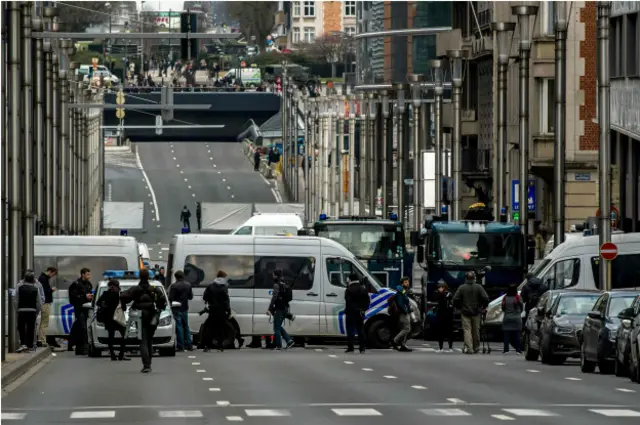 Acceso a estación de metro de Maalbeek