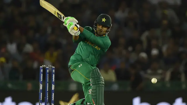 شرجیل خان نے عمدہ بلے بازی کرتے ہوئے 25 گیندوں پر نو چوکوں اور ایک چھکے کی مدد سے 47 رنز بنائے۔