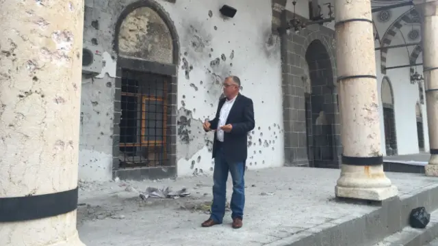 Yazar Şeyhmus Diken