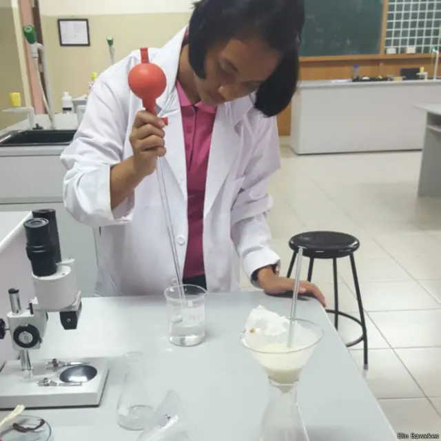 Salah satu fokus penelitian adalah mempelajari pertumbuhan ragi, komponen pembuatan tempe.