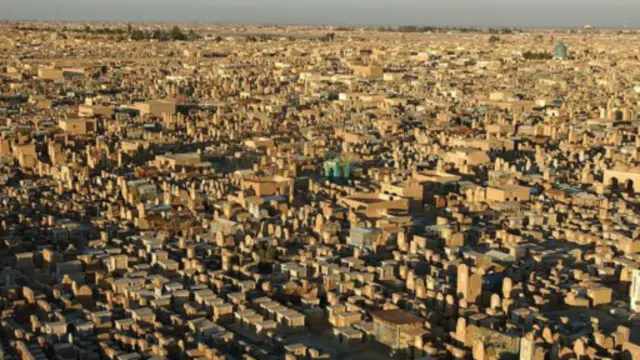 摄人心魄之美:伊拉克的和平之谷公墓(Wadi us-Salaam)自开始使用到现在已有1400年历史。(Getty)