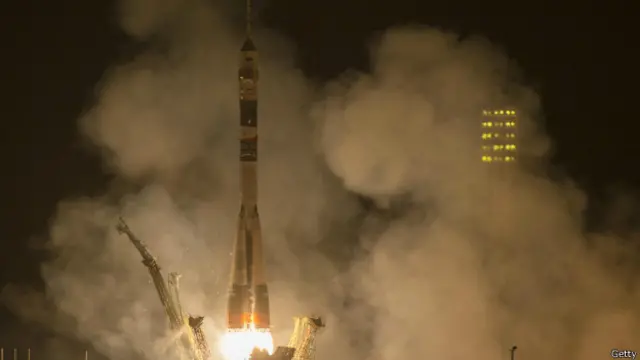 रॉकेट लॉंच